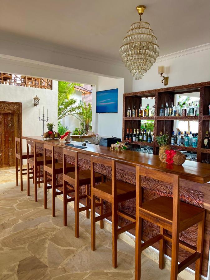 Karibu Beach Resort Понґве Екстер'єр фото