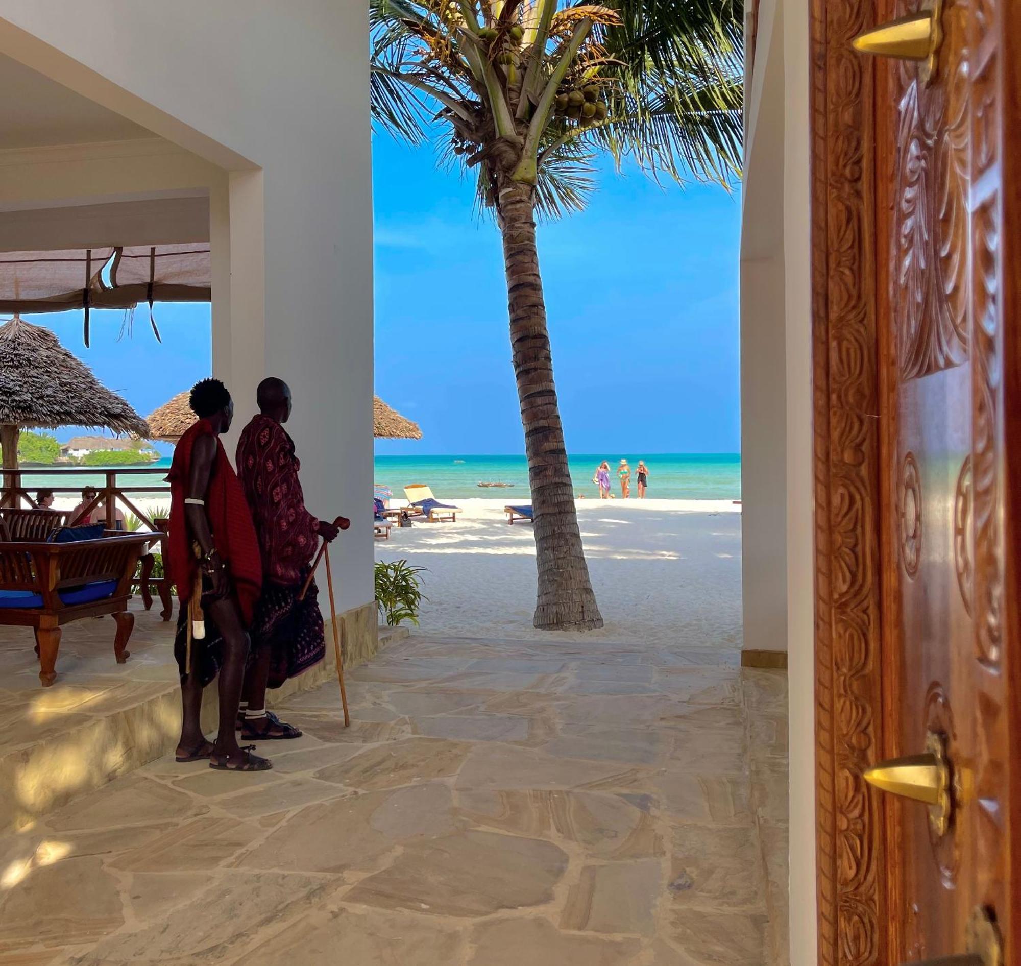 Karibu Beach Resort Понґве Екстер'єр фото