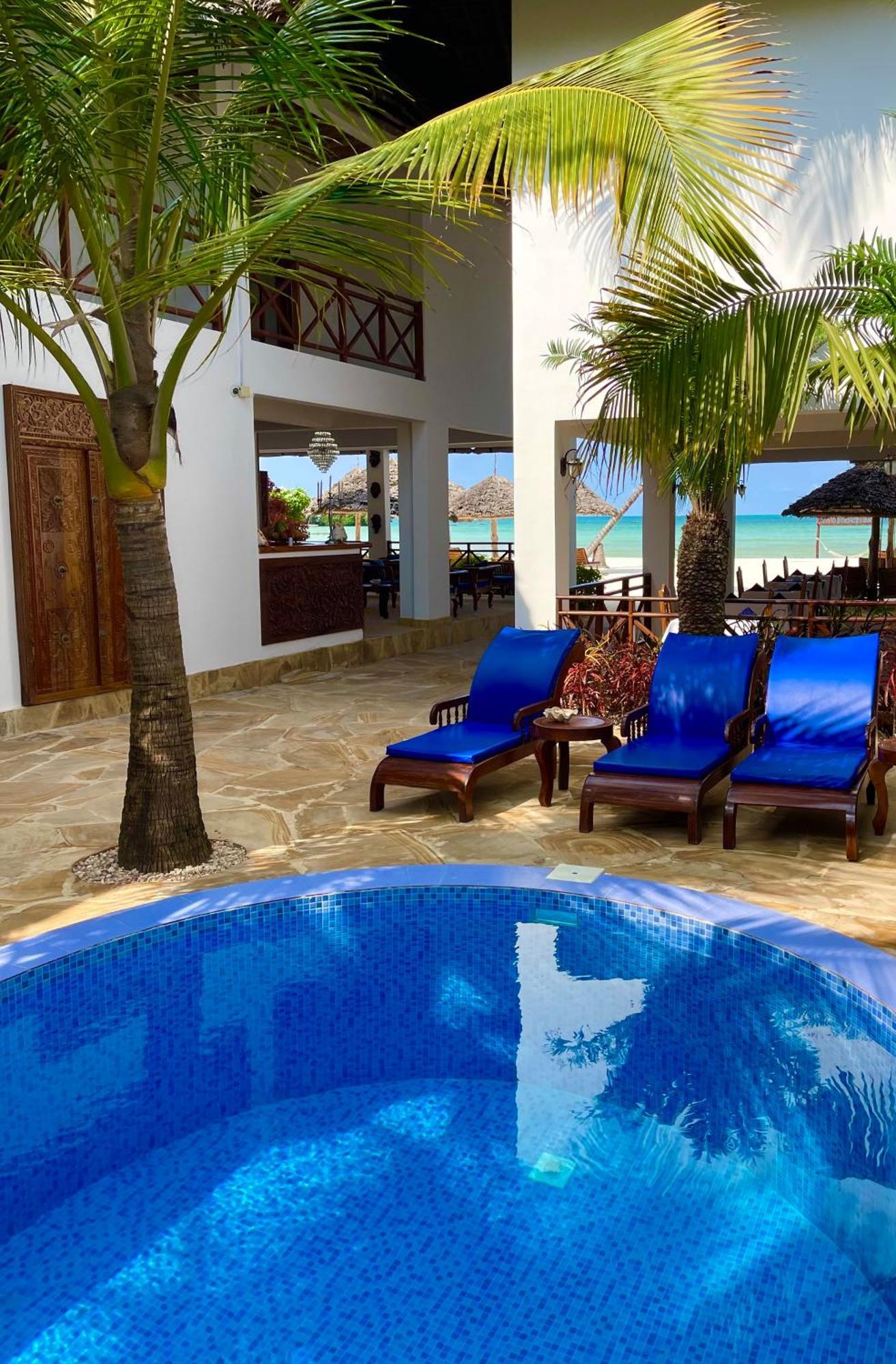 Karibu Beach Resort Понґве Екстер'єр фото