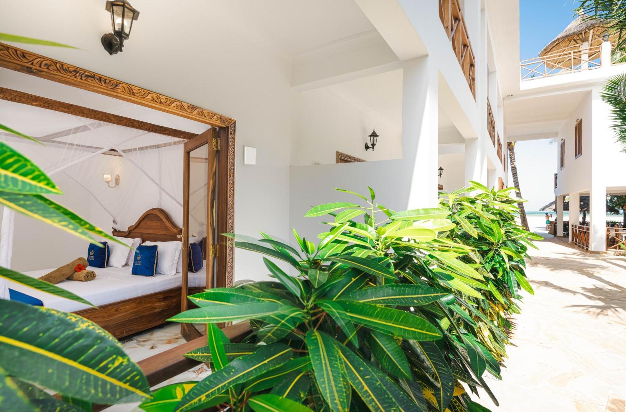 Karibu Beach Resort Понґве Екстер'єр фото