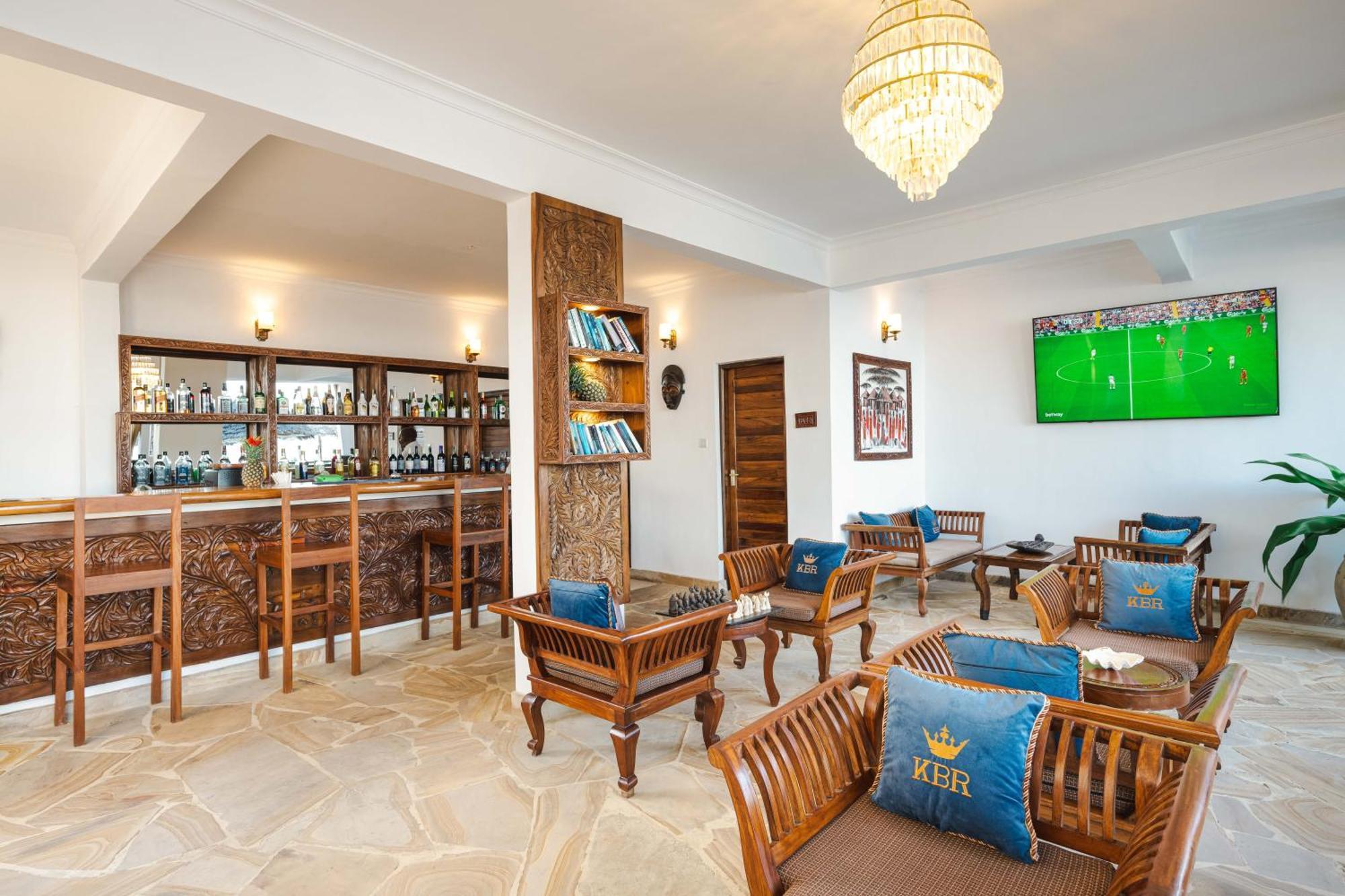 Karibu Beach Resort Понґве Екстер'єр фото